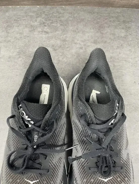 HOKA Clifton 9 Sneakers Mens Size 10.5 2E Wide Black White One One - Picture 9 of 11